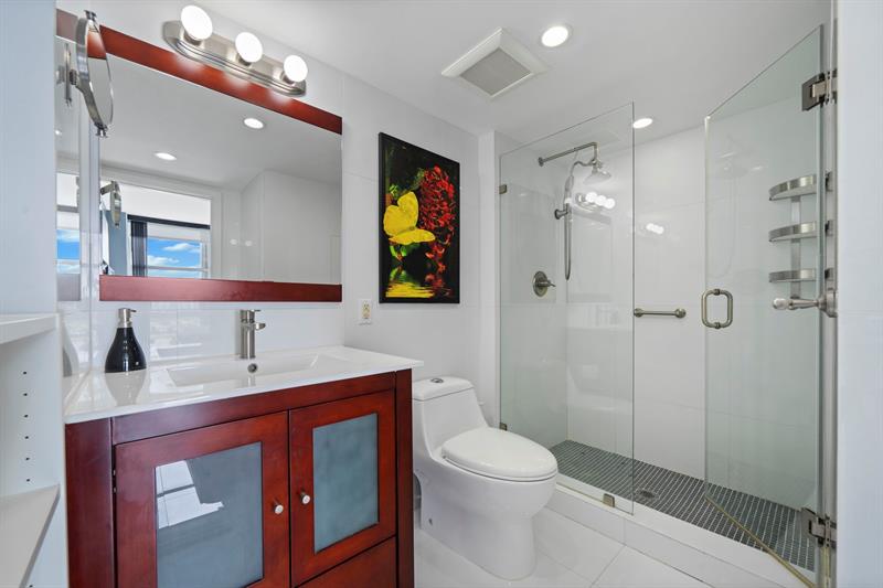 Image 16 of 31 For 3625 Country Club Dr  1208