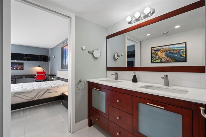 Image 23 of 31 For 3625 Country Club Dr  1208