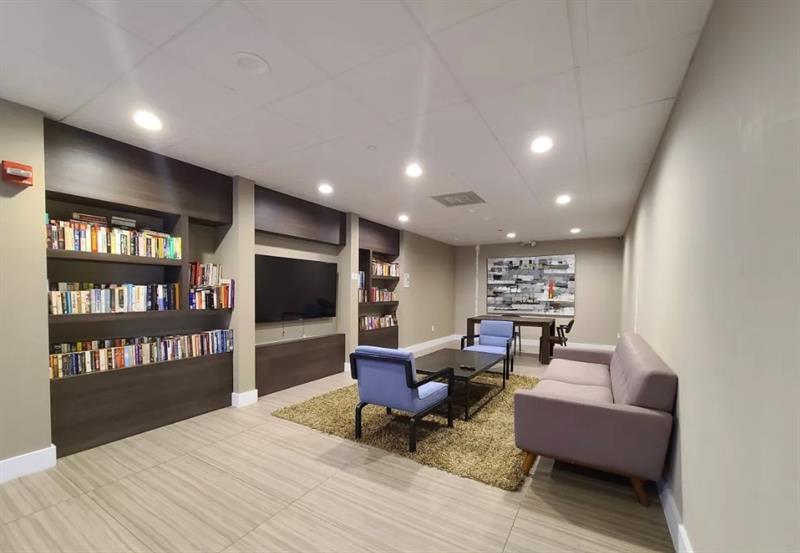 Image 29 of 31 For 3625 Country Club Dr  1208