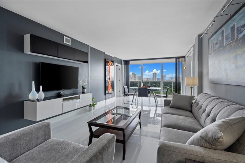 Image 5 of 31 For 3625 Country Club Dr  1208