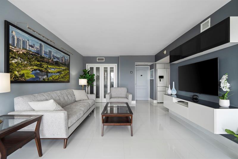 Image 8 of 31 For 3625 Country Club Dr  1208