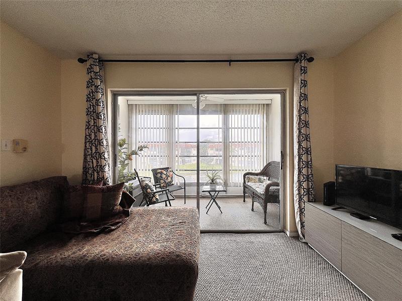 Image 11 of 20 For 8901 Sunrise Lakes Blvd  307