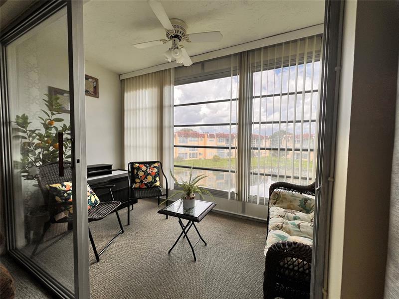 Image 9 of 20 For 8901 Sunrise Lakes Blvd  307