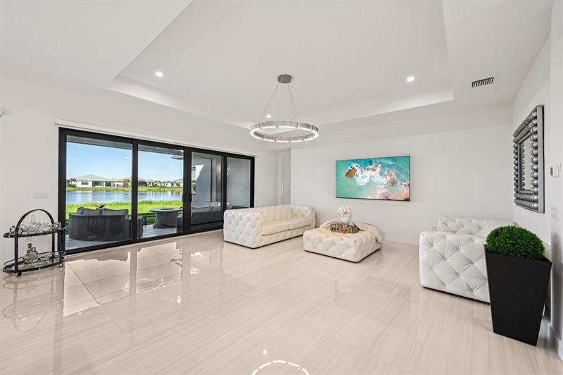 Image 10 of 60 For 12274 Saltwater Dr