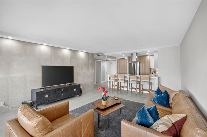 Image 15 of 44 For 2100 Ocean Drive  15e