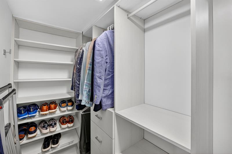 Image 26 of 44 For 2100 Ocean Drive  15e