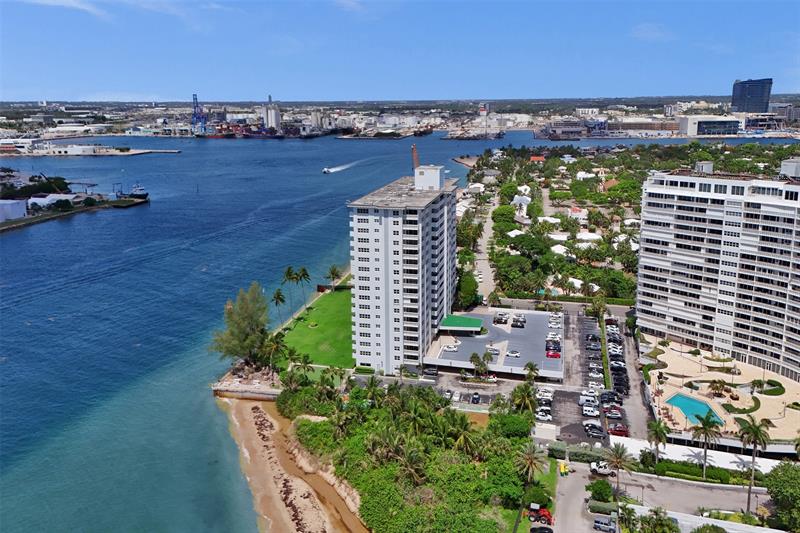 Image 32 of 44 For 2100 Ocean Drive  15e