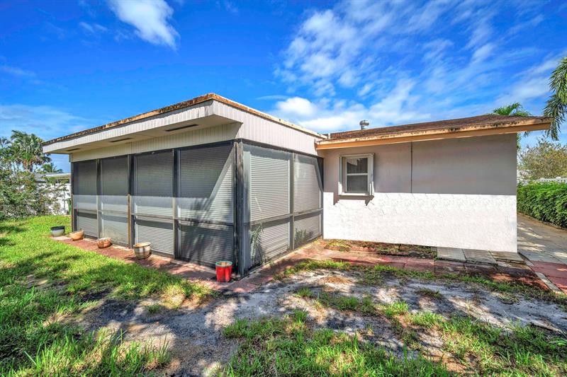 Image 10 of 44 For 7950 8th Ct  