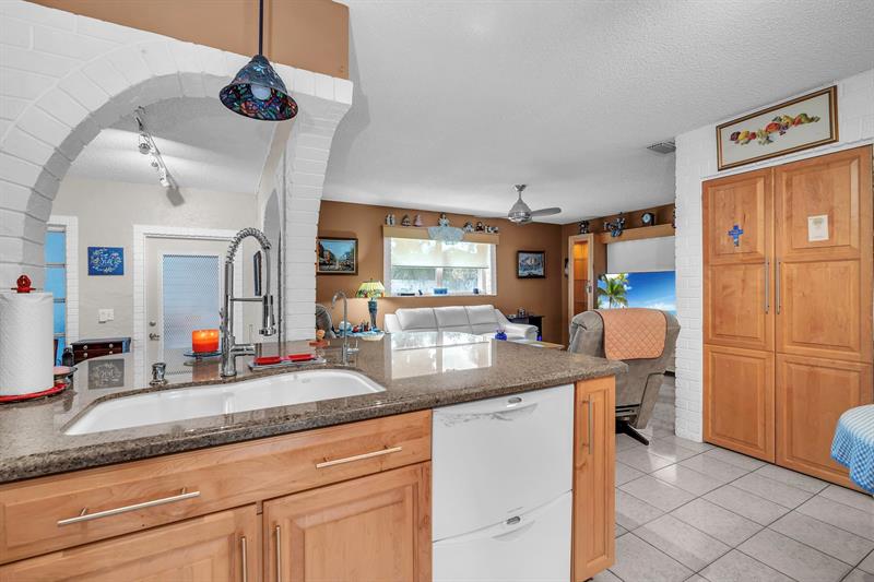 Image 25 of 44 For 7950 8th Ct  
