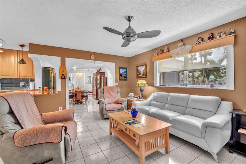 Image 32 of 44 For 7950 8th Ct  