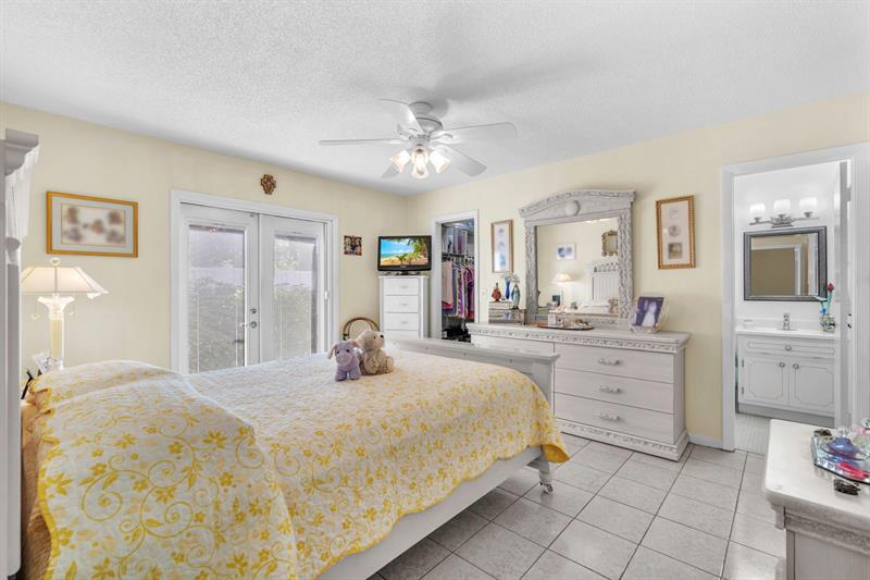 Image 41 of 44 For 7950 8th Ct  