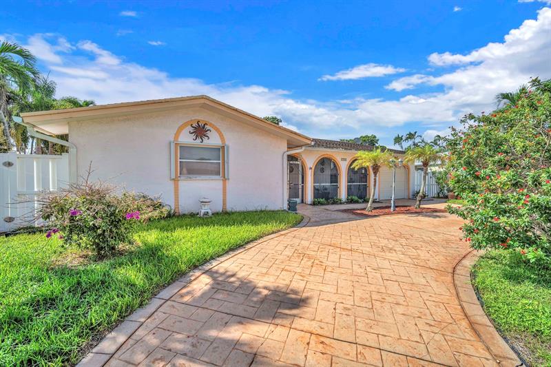 Image 5 of 44 For 7950 8th Ct  