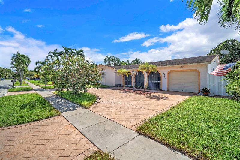 Image 6 of 44 For 7950 8th Ct  