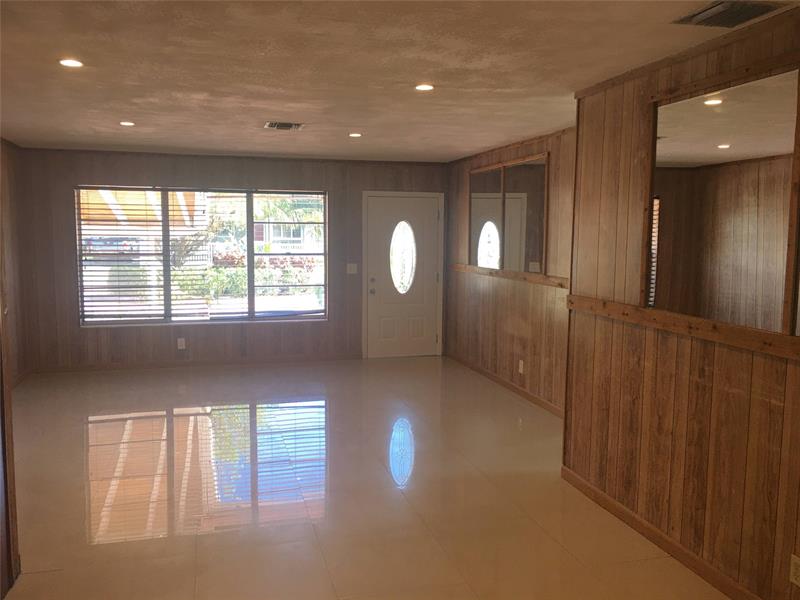 Image 10 of 26 For 720 66th Ter