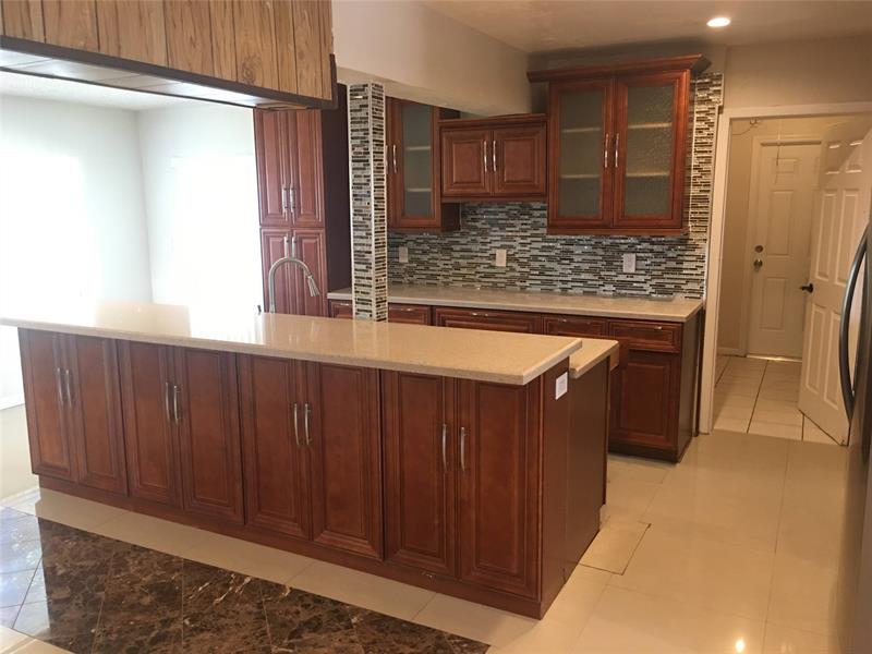 Image 12 of 26 For 720 66th Ter