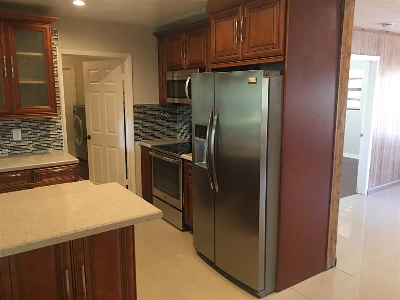 Image 6 of 26 For 720 66th Ter