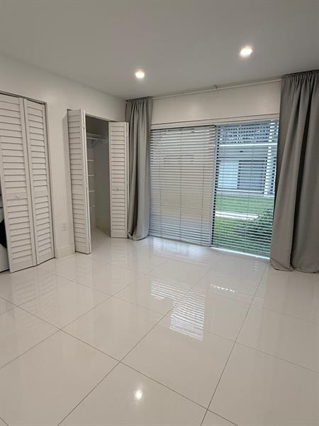 Image 10 of 20 For 8277 128th St  114