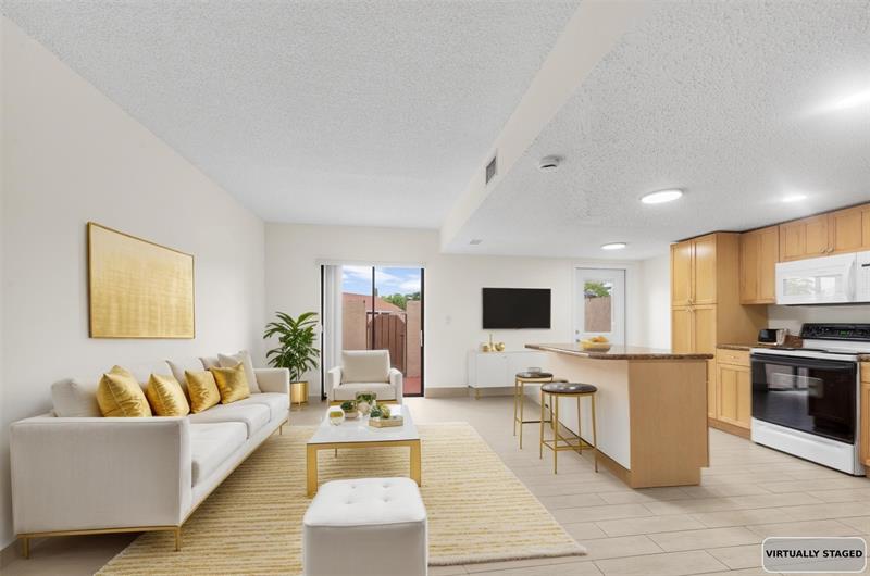 Details for 11225 9th Ct  11225, Pembroke Pines, FL 33025