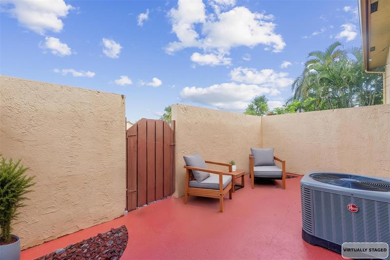 Image 22 of 28 For 11225 9th Ct  11225