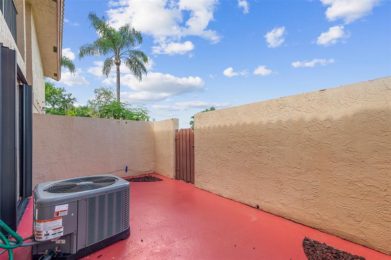 Image 23 of 28 For 11225 9th Ct  11225