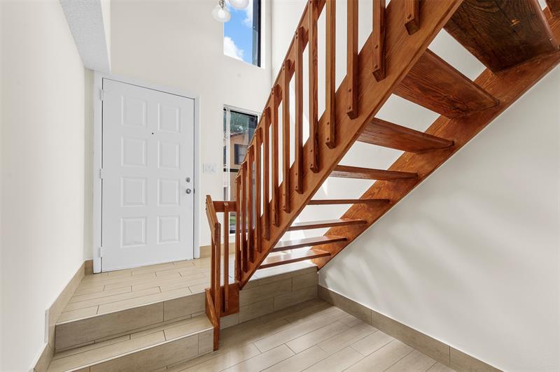 Image 3 of 28 For 11225 9th Ct  11225