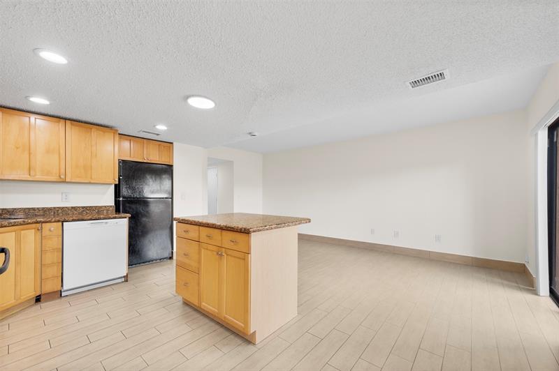 Image 6 of 28 For 11225 9th Ct  11225