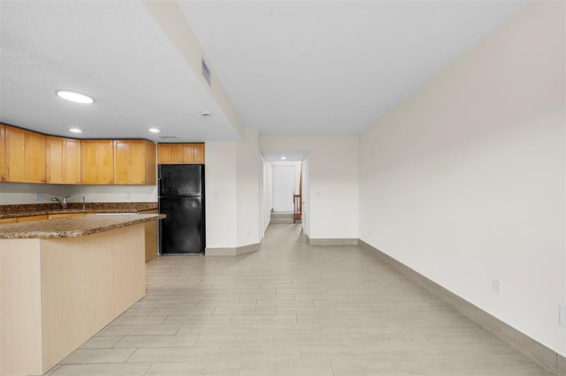 Image 8 of 28 For 11225 9th Ct  11225
