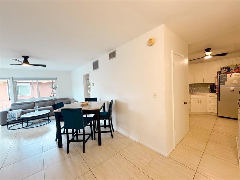 Image 16 of 26 For 136 19th Ct 216f