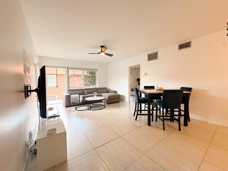 Image 24 of 26 For 136 19th Ct 216f