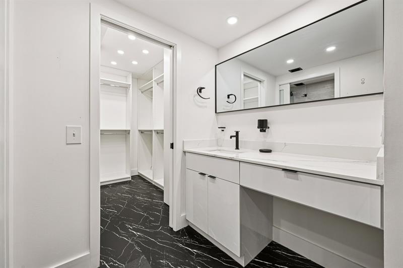 Image 13 of 44 For 1601 Abaco Drive  M1