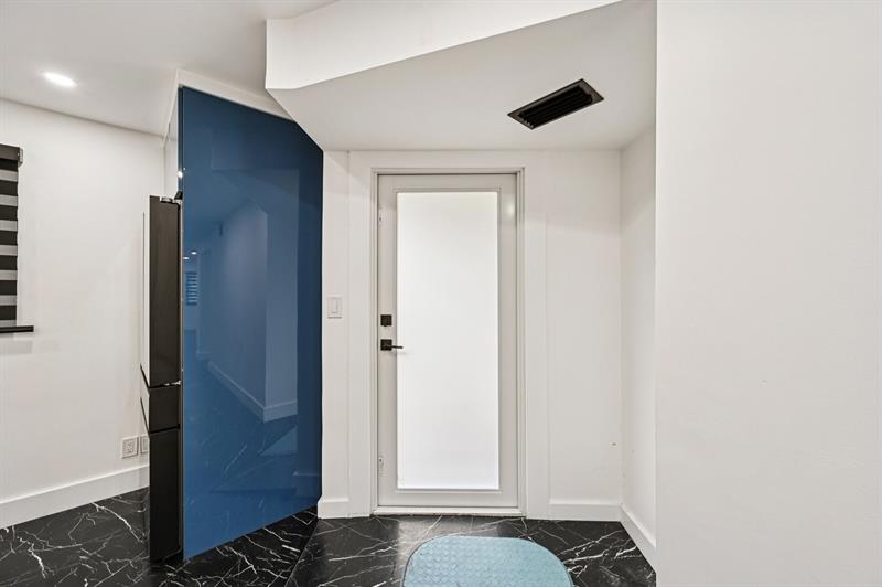 Image 17 of 44 For 1601 Abaco Drive  M1