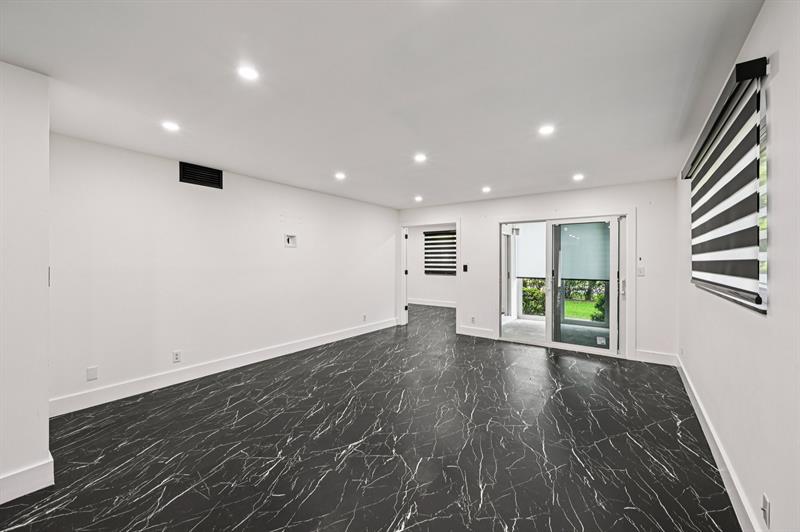 Image 18 of 44 For 1601 Abaco Drive  M1