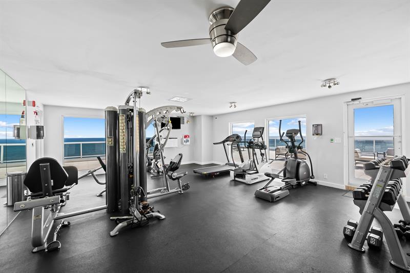 Image 27 of 34 For 2841 Ocean Blvd  1710