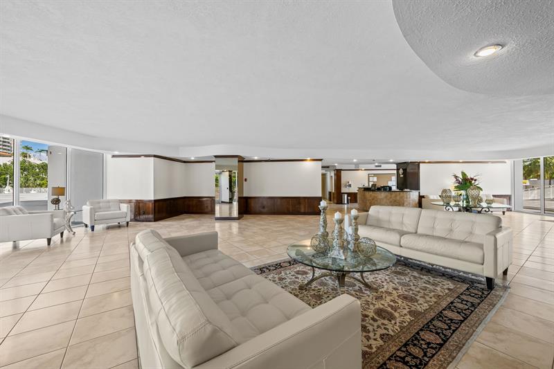 Image 29 of 34 For 2841 Ocean Blvd  1710