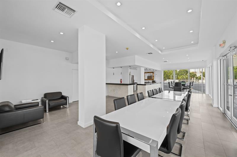 Image 31 of 34 For 2841 Ocean Blvd  1710