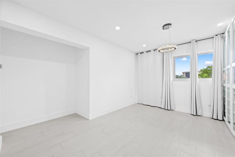 Image 25 of 25 For 877 195th St  422