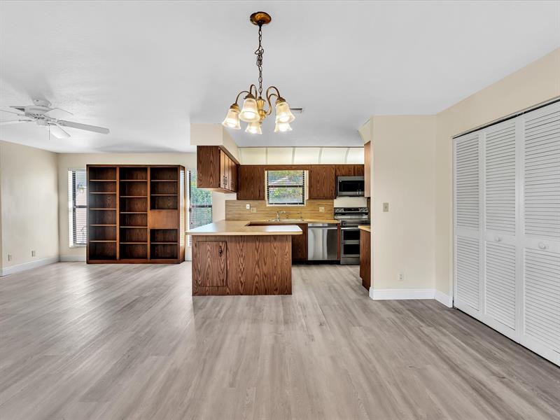 Image 28 of 92 For 1342 100th Dr