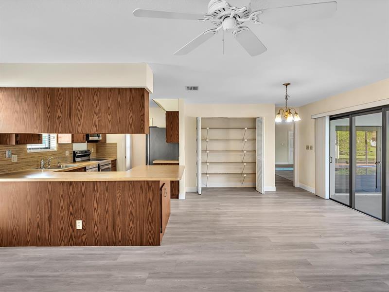 Image 29 of 92 For 1342 100th Dr