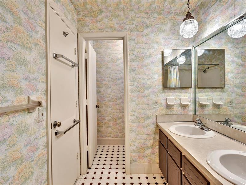 Image 63 of 92 For 1342 100th Dr