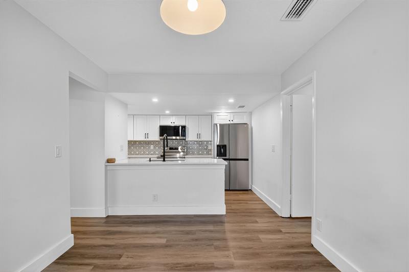 Image 11 of 52 For 5843 Thisledown Ct