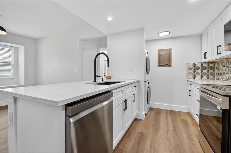 Image 14 of 52 For 5843 Thisledown Ct