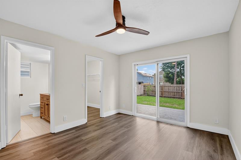 Image 18 of 52 For 5843 Thisledown Ct