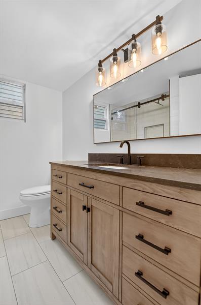 Image 21 of 52 For 5843 Thisledown Ct