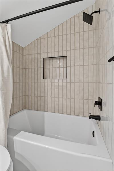 Image 35 of 52 For 5843 Thisledown Ct