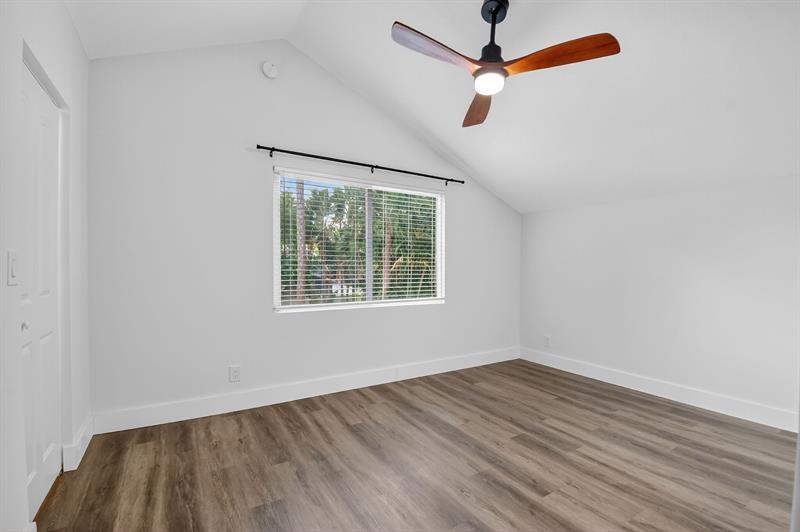 Image 38 of 52 For 5843 Thisledown Ct