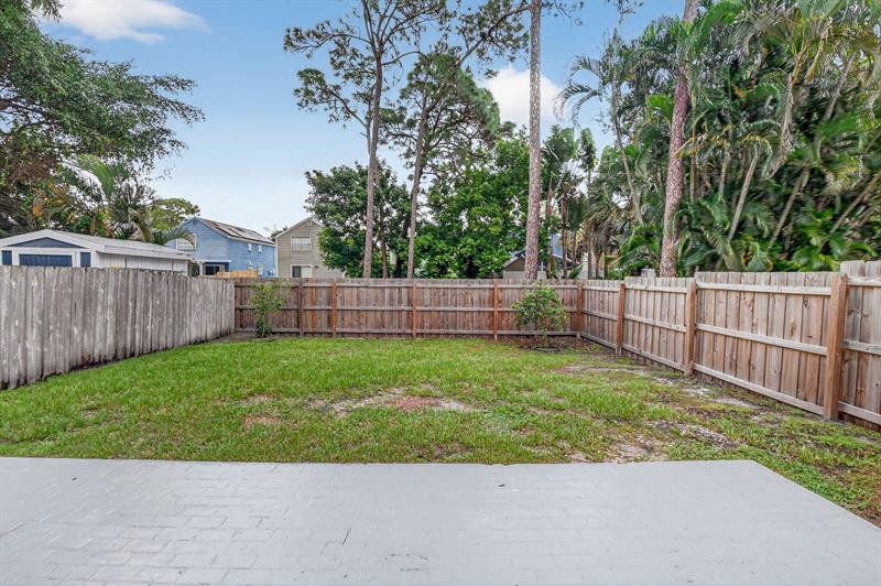 Image 39 of 52 For 5843 Thisledown Ct