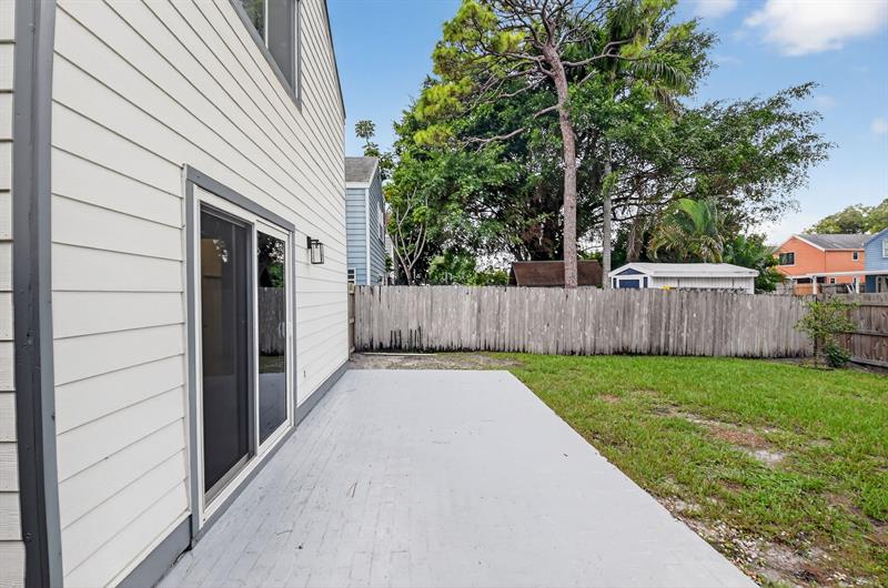 Image 40 of 52 For 5843 Thisledown Ct