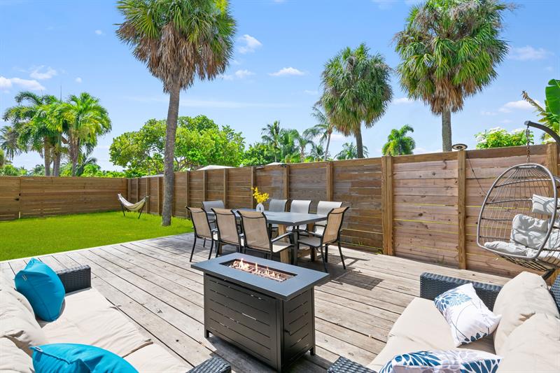 Image 8 of 33 For 865 23rd Ter