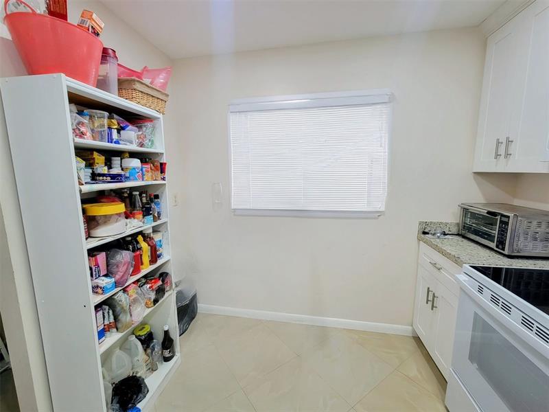 Image 4 of 4 For 5945 Del Lago Cir  105