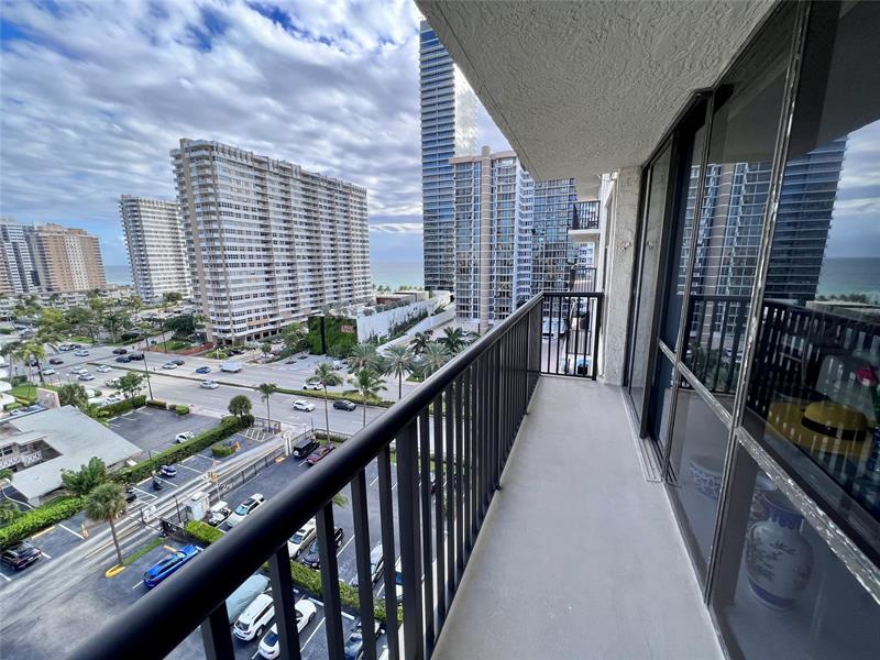 Image 10 of 24 For 2049 Ocean Dr  1108